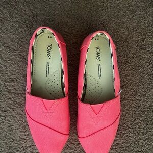 TOMS Women's Bright Pink Flats